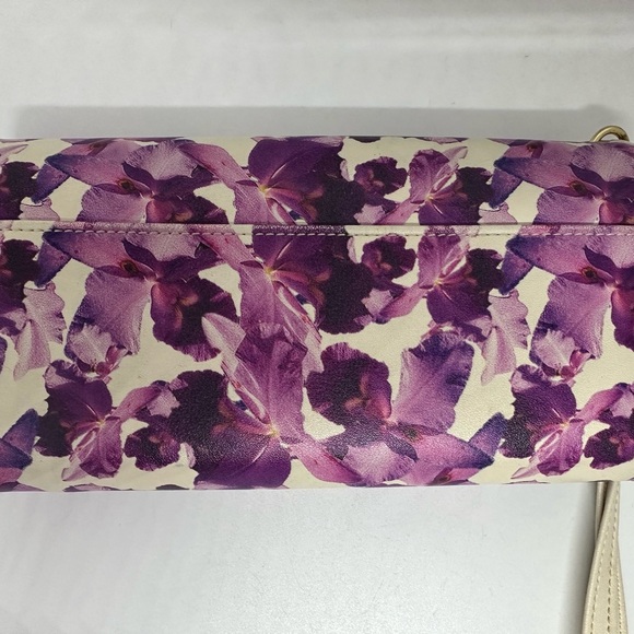 Purple & Cream Floral Leather Wallet By Marc New York - Picture 6 of 13